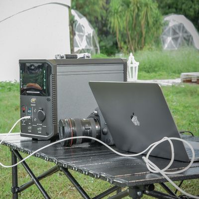 1380Wh太陽発電機の場所のLifepo4電池が付いている緊急のバックアップ太陽エネルギーシステム