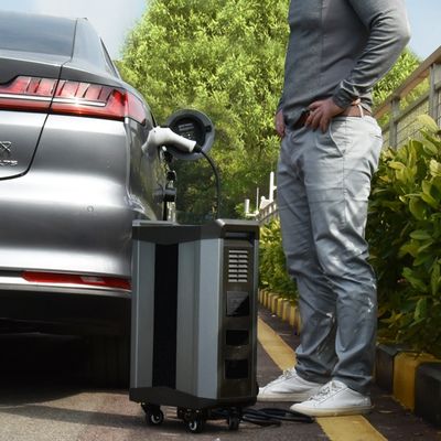 2500wh 2000w Lifepo4はキャンプのための太陽発電機を持ち上げる