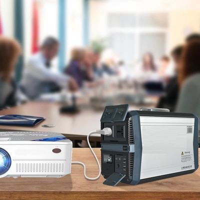 1010Wh携帯用バックアップ電池のリチウム エネルギー多機能太陽発電機システム